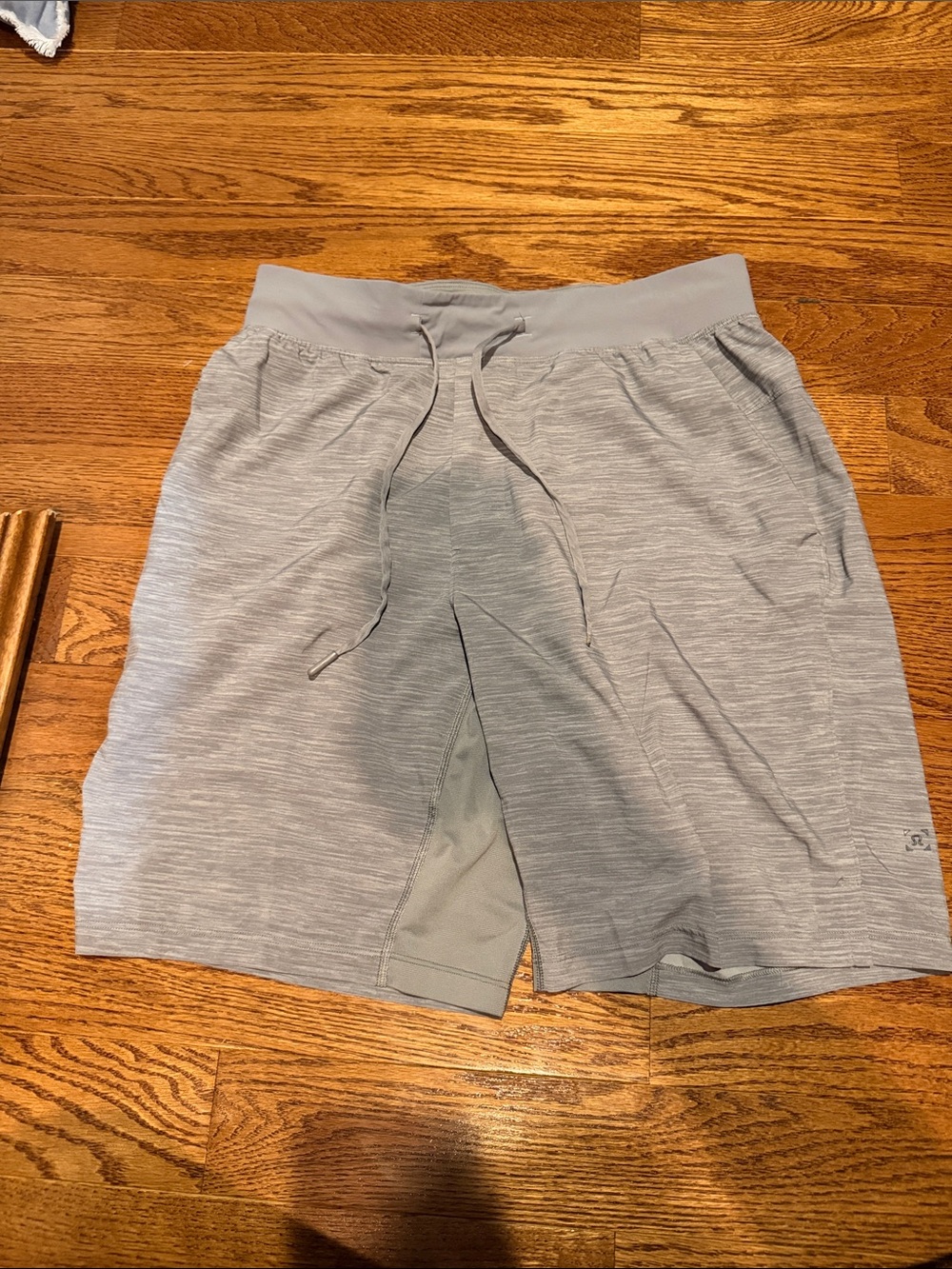 lululemon athletica Men's Light Gray Athletic Drawstring Shorts. 9 inch inseam